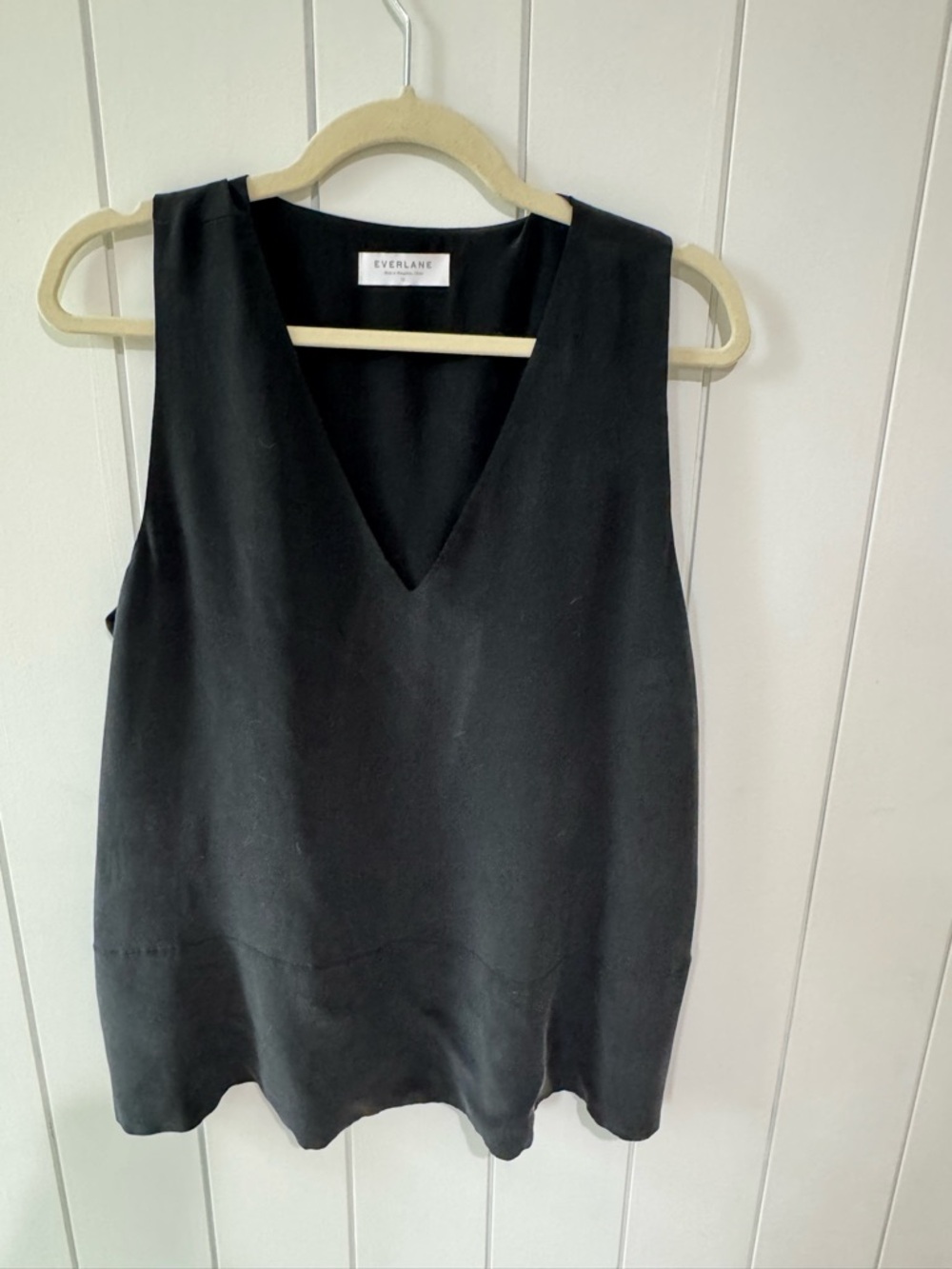 Everlane Black Silk V-Neck Sleeveless Tank